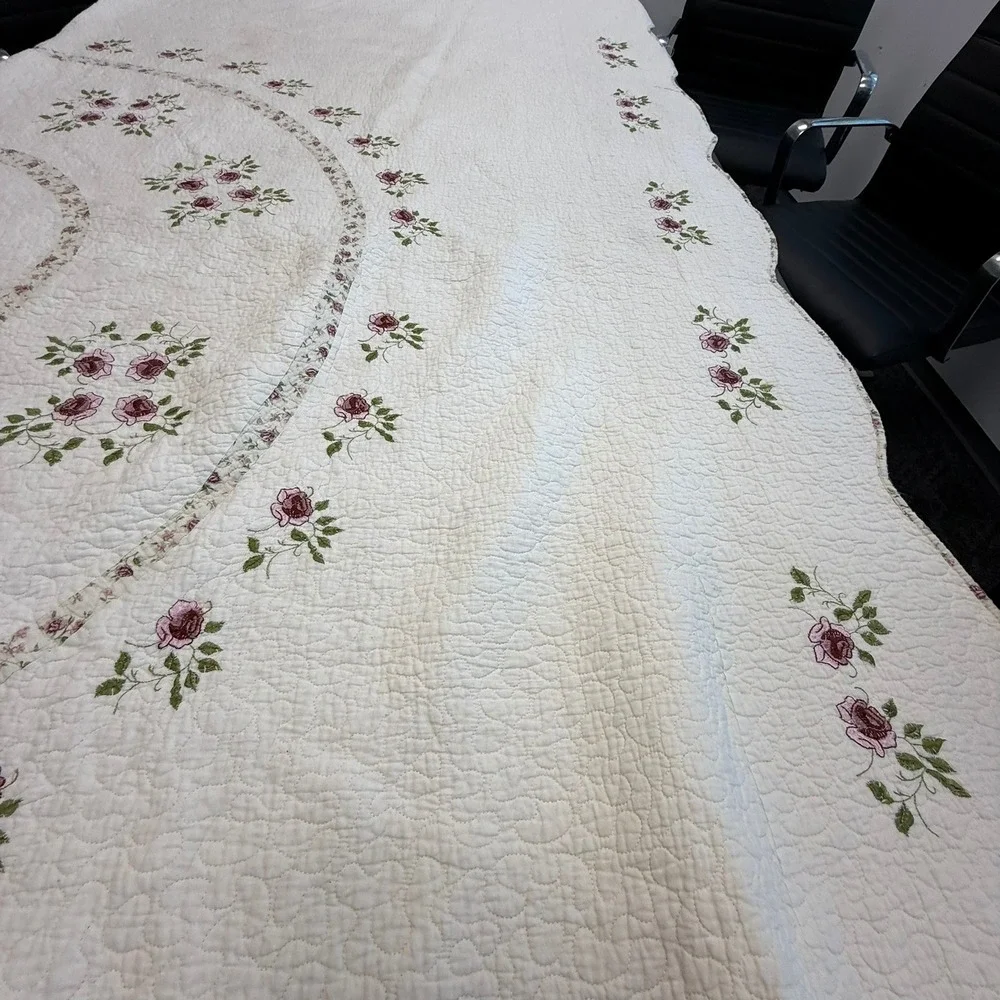 Vintage Style Floral Embroidered Quilted Bedspread Cream Pink Rose Scalloped